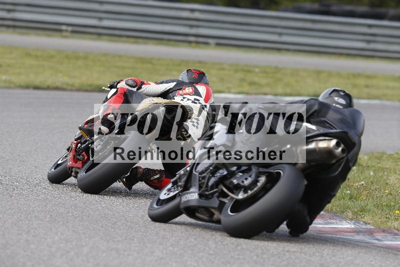 Archiv-2025/08 20.04.2025 Speer Racing ADR/Gruppe rot/backside